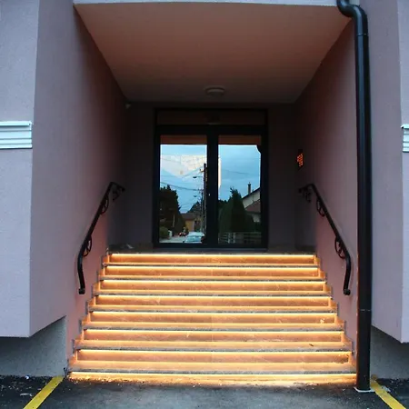 Exceptional アパート